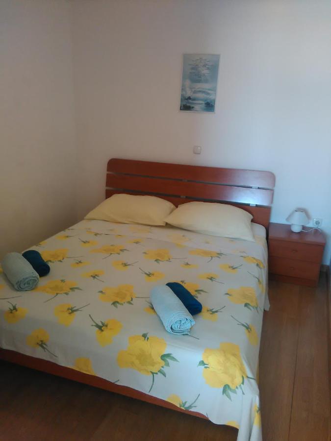 Apartmani Maja Pag Town Esterno foto