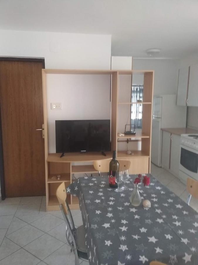 Apartmani Maja Pag Town Esterno foto