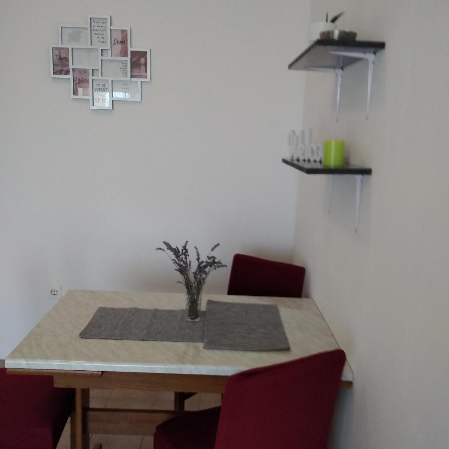 Apartmani Maja Pag Town Esterno foto